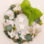 How To Make A Super Easy Gorgeous Festive Wreath