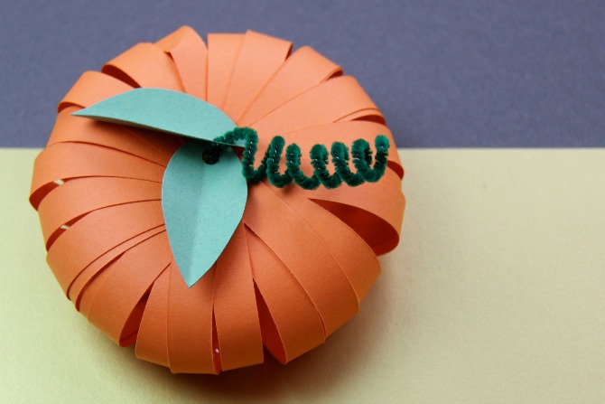 make a paper pumpkin